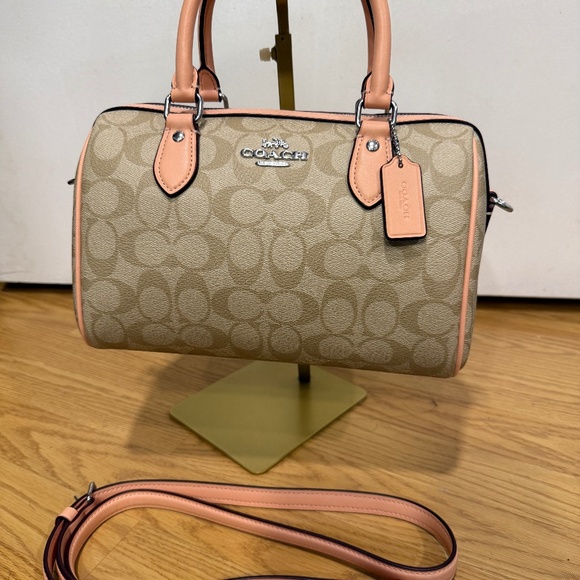 Coach Rowan medium in light pink - Picture 1 of 3